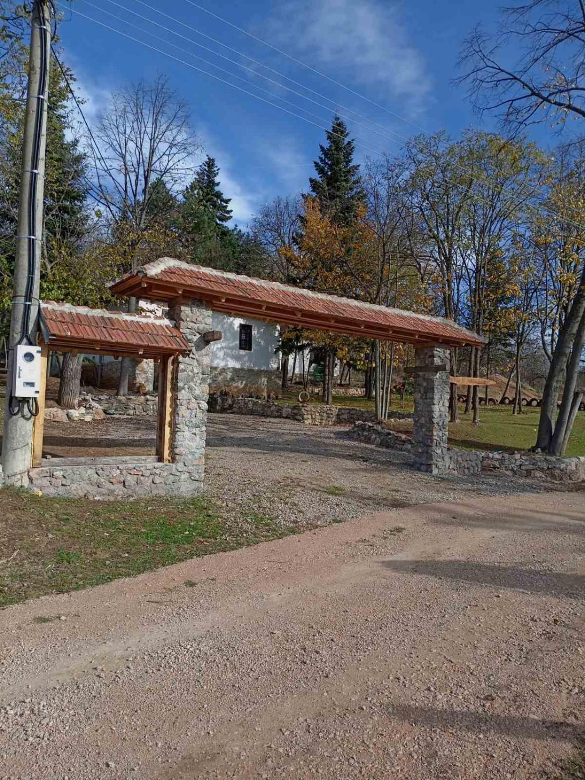 Konaciste Mali Izvor Villa Boljevac Bagian luar foto