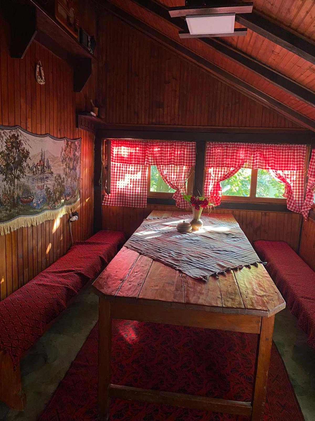 Konaciste Mali Izvor Villa Boljevac Bagian luar foto